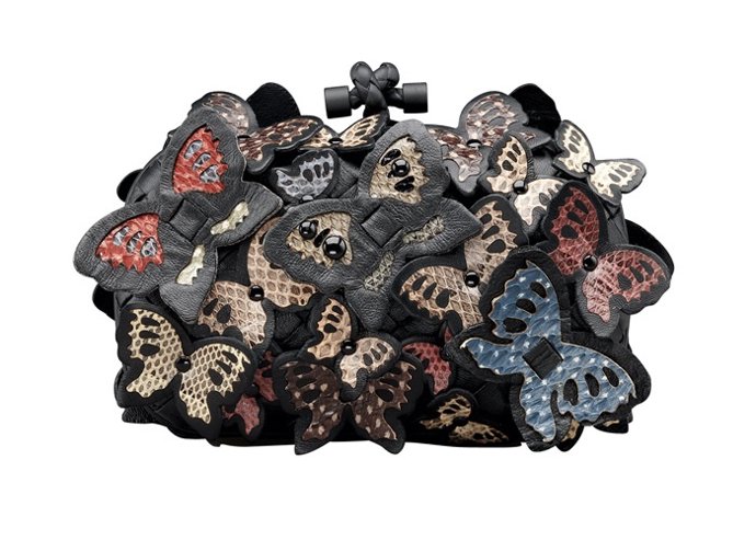 Bottega Veneta rinde tributo en Sait-Tropez a su icónico clutch: El Knot
