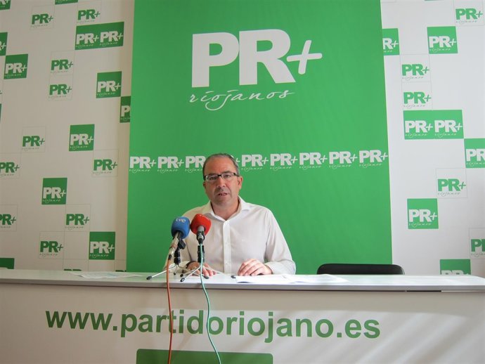 El diputado del PR+, Rubén Gil Trincado, en rueda de prensa
