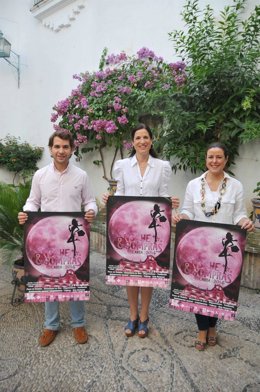 Gracia, entre Priego y Jiménez, con el cartel de la actividad