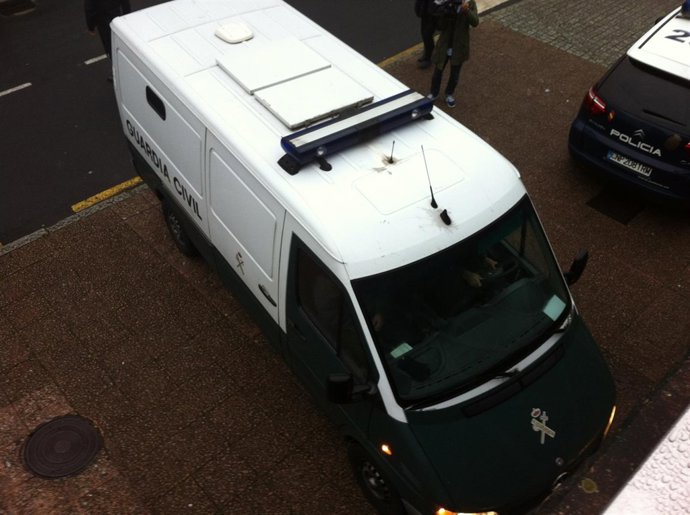 Furgón de la Guardia Civil, llegada de Rosario Porto juzgados