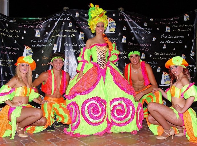 Personajes flúor en Marina D'Or