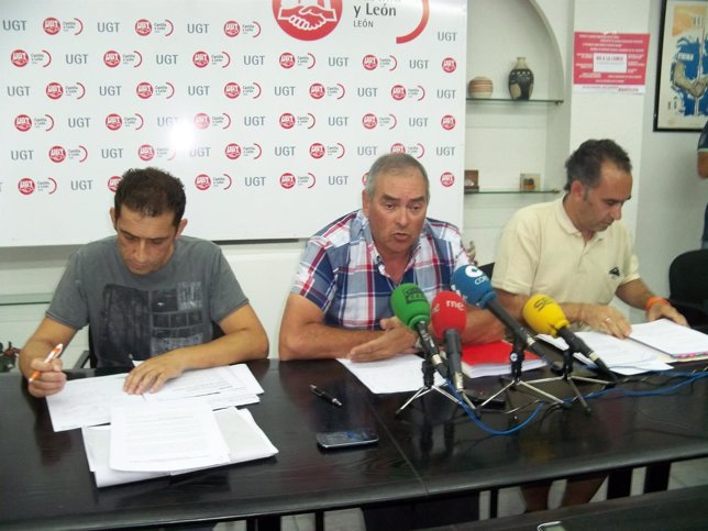 Los representantes sindicales Andrés Vicente, Evelio Angulo e Ignacio Ronda