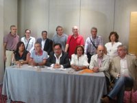 Cuatro asociaciones dicen que el alcalde será el responsable de la destrucción del comercio con su propuesta