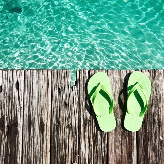 Chanclas, playa, piscina, verano