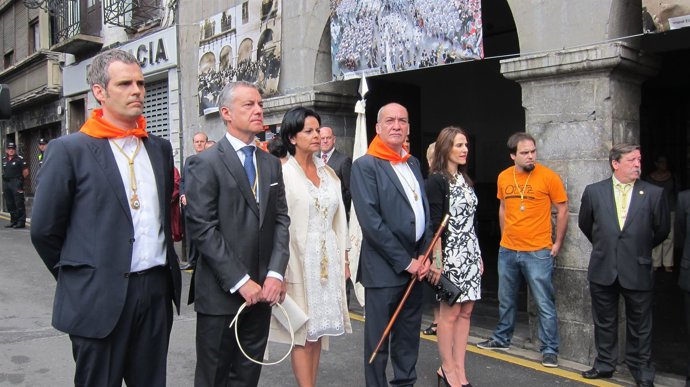 Urkullu, Garitano, Tejeria y otras autoridades en Azpeitia