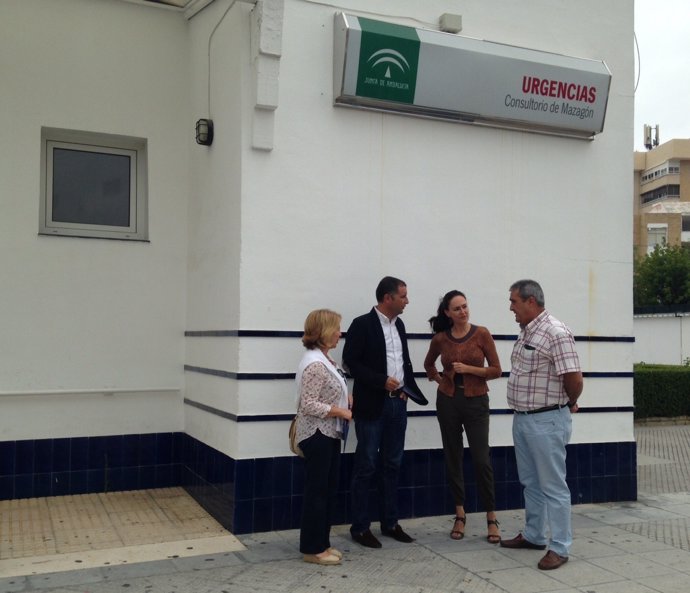La delegada de Salud en Huelva, Lourdes Martín, en Mazagón (Huelva).