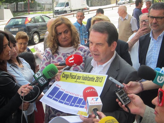 Alcalde de Vigo presenta las ordenanzas fiscales 2015