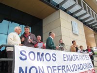 Emigrantes retornados ven "insuficiente" el anuncio y piden no tener que regularizar ingresos devengados antes de 2014