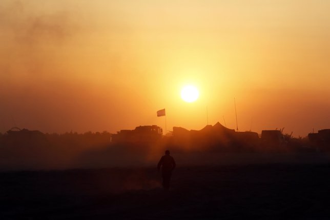 Soldado de Israel anda cerca del borde de la Franja de Gaza