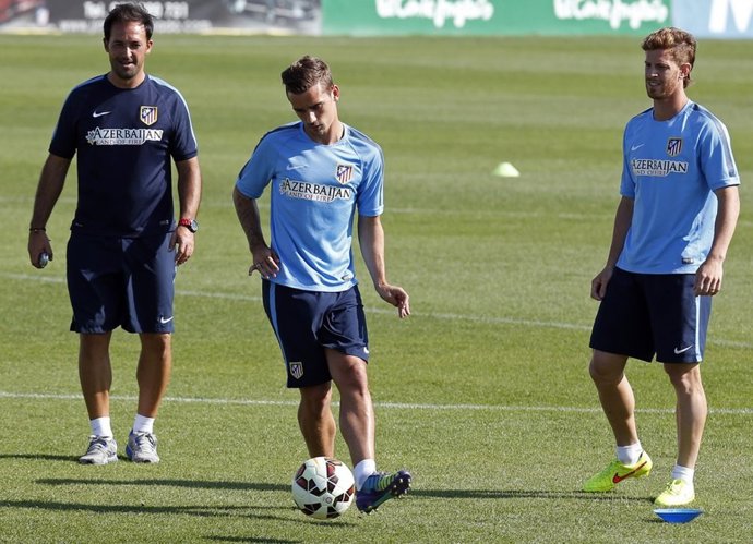 Ansaldi, entrenando junto a Griezmann