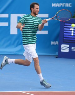 Tenis