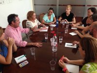 Espadas pide a Zoido que "mantenga íntegramente la apuesta municipal valiente que heredó con los PIM"