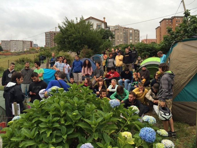 Acampada en casa de Amparo Pérez 
