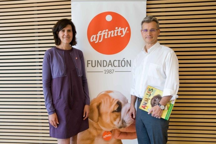 La directora de Fundación Affinity y el director de Marketing de Panini