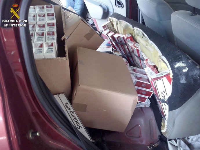 Cajetillas de tabaco encontradas en el coche