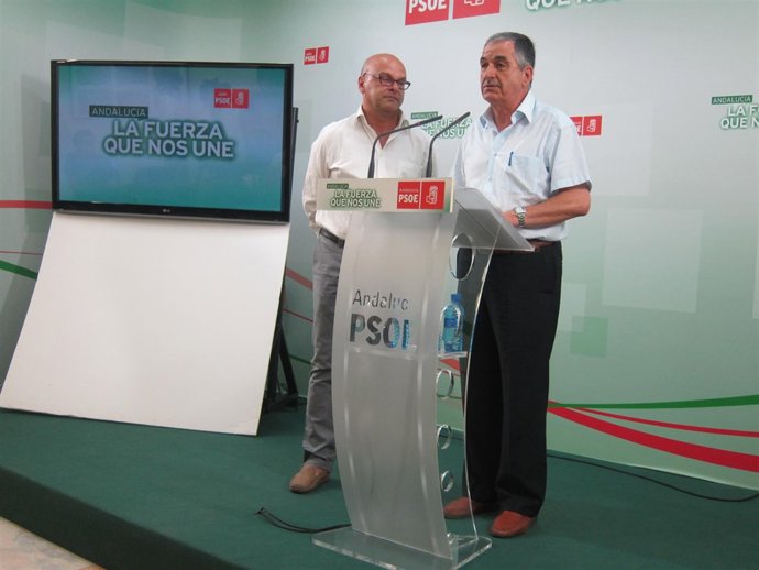 Manuel Fernández y Jehad Kamel Suleiman Rashid en rueda de prensa.