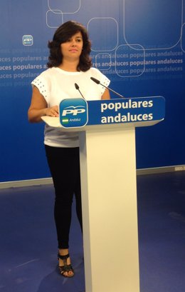 La vicesecretaria general del PP andaluz, Virginia Pérez, en rueda de prensa