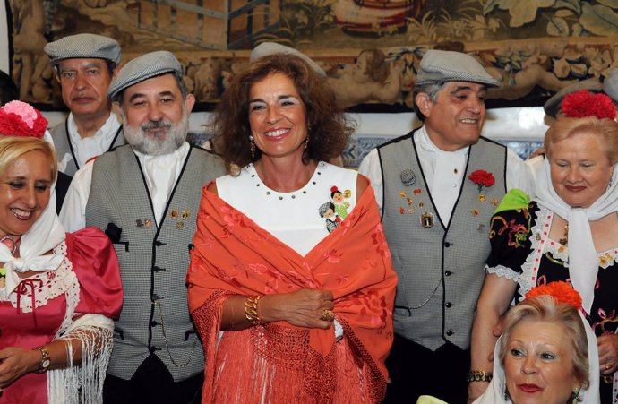 Botella tras ser nombrada presidenta de honor de 'Los Castizos'    