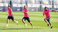 Alves, Mascherano y Messi completan su segundo entrenamiento