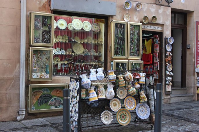 TIENDA DE CERAMICA