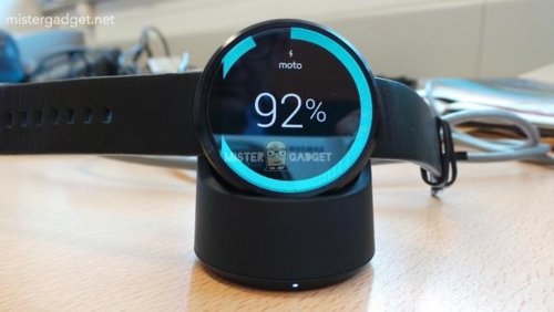Moto 360 muestra su carga inalámbrica y un diseño refinado