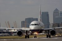 El brote de ébola de África podría afectar a la demanda del sector aéreo, según la IATA