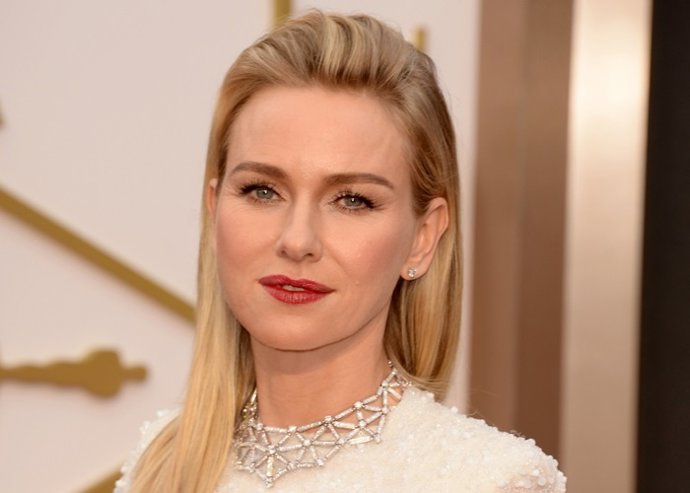 Naomi Watts: Me siento orgullosa de haber llegado tan lejos sin cirugía plástica