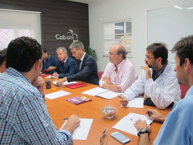 Reunión con el sector frutícola