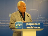 PP-A pide que Serrano vaya al Parlamento a explicar "del primer papel al último folio" del Algarrobico