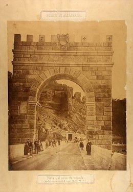 Fotografía del Puente de Alcántara de 1859