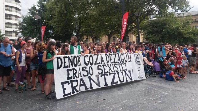 Concentración contra agresión sexista en San Sebastián