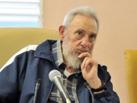 Fidel Castro firma un  manifiesto en apoyo a Palestina