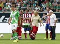 Mario Suárez se queda en Alemania en observación