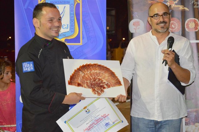El malagueño Antonio Rodríguez gana el concurso de cortadores de jamón en Punta.