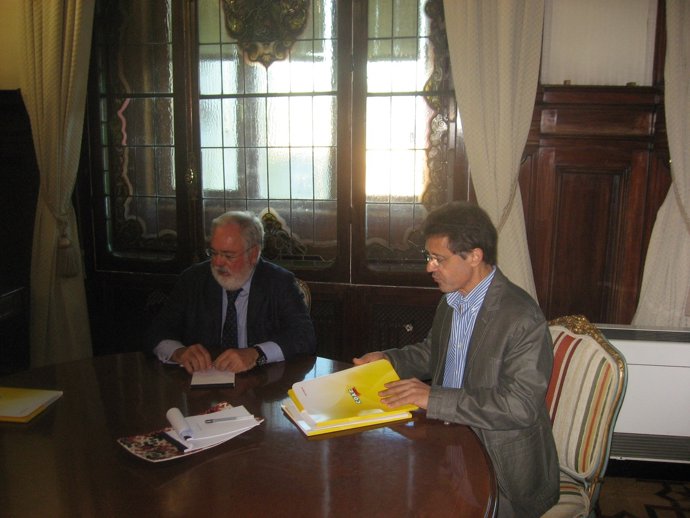 Miguel Arias Cañete Con Miguel Blanco