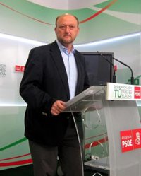 PSOE acusa al PP de "hacer un circo político" con el fraude en formación y el caso ERE