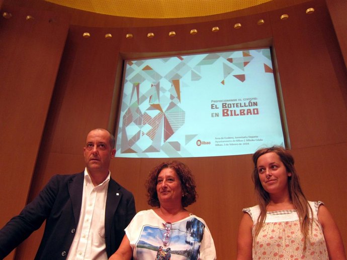 Anuzita, Urtasun y Orozco en rueda de prensa en el Ayuntamiento de Bilbao