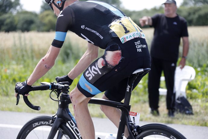 Chris Froome (Sky) lastimado en el Tour de Francia