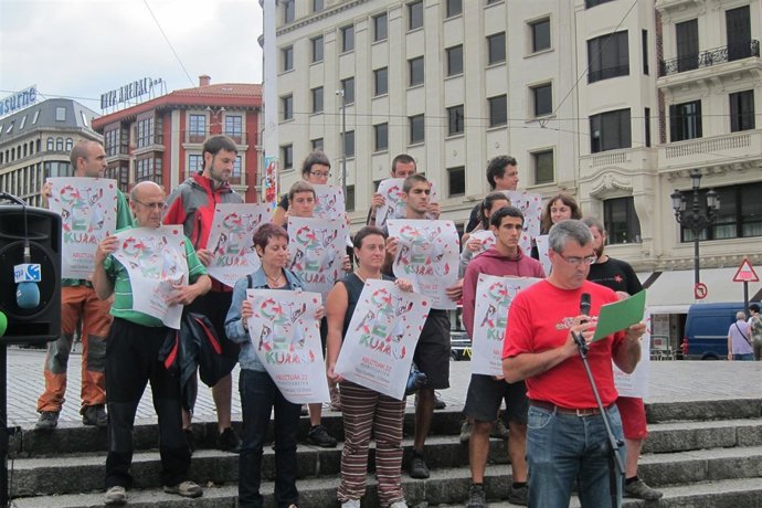 Presentación de la manifestación por la Ikurriña