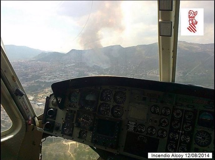 Incendio de Gormaig visto desde una avioneta de extinción de incendios