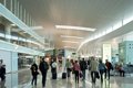 Sanidad distribuye carteles informativos en los aeropuertos para las personas que viajen a los países afectados