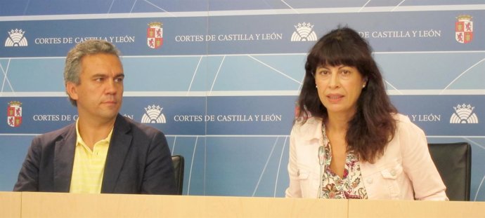 Ana Redondo junto a Javier Izquierdo