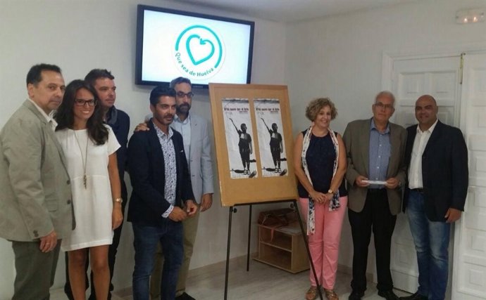 El alcalde de Ayamonte, Antonio Rodríguez Castillo, 'Un paseo por el arte'.