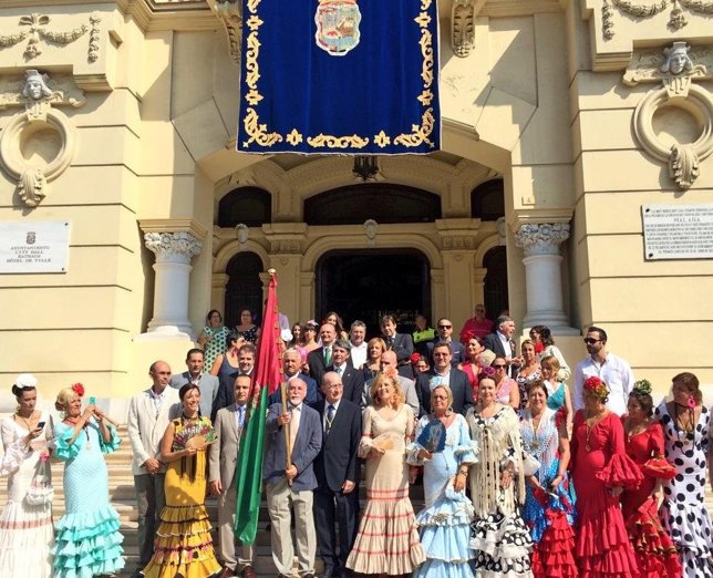 De la Torre, concejales y el abanderado de Feria 2014 Pepe Ponce