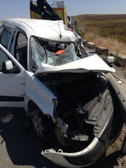 Uno de los turismos del accidente de la A-4