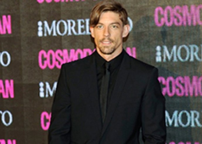 Adrian lastra denuncia publicamente