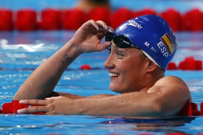 La nadadora española Mireia Belmone