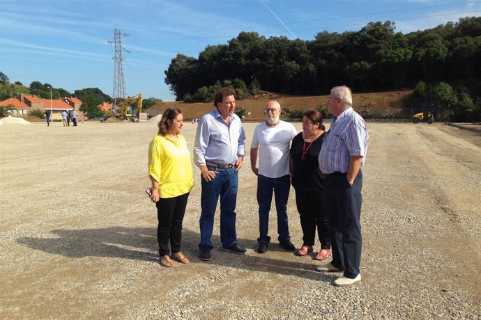Visita a las obras del campo de fútbol de Villaescusa