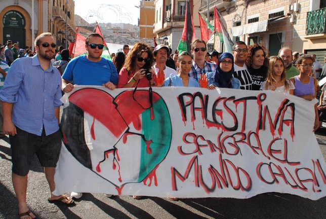 Manifestación en Melilla de apoyo a la población civil de Gaza
