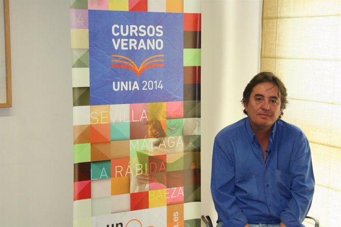 El escritor y poeta Luis García Montero